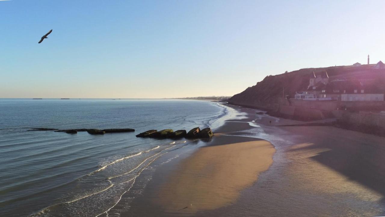 Le Clos De L'Eglise Arromanches-les-Bains Luaran gambar